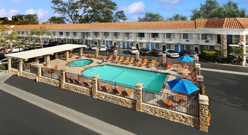 Tropicana Inn & Suites Anaheim Esterno foto
